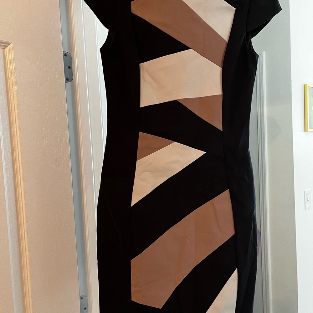 Judith and Charles size 0 geometrical dress.